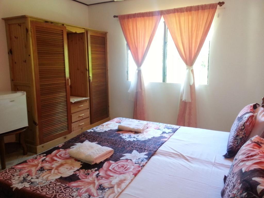 Zanboza Guesthouse La Digue Δωμάτιο φωτογραφία